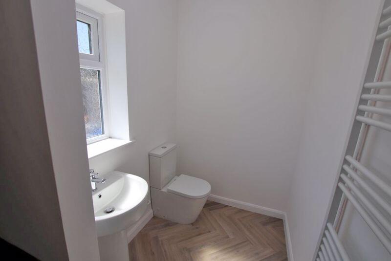 Utility w.c photo 2