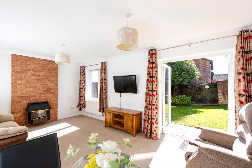Sitting/Dining Room
