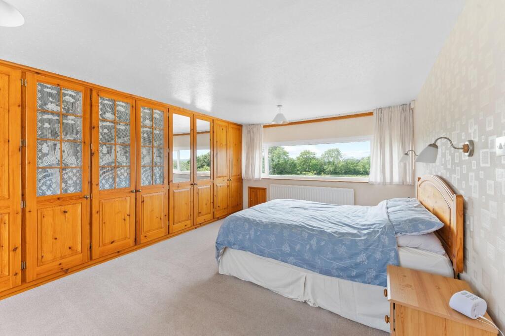 1.10 - bed 1.jpg