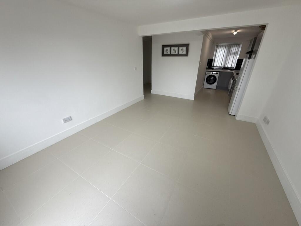 Photo 06-10-2025,...