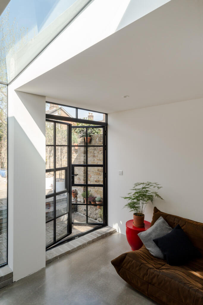 274501 - 65 Edward Road-51.jpg