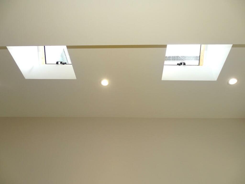 SKY LIGHTS TO VAULTED CEILING