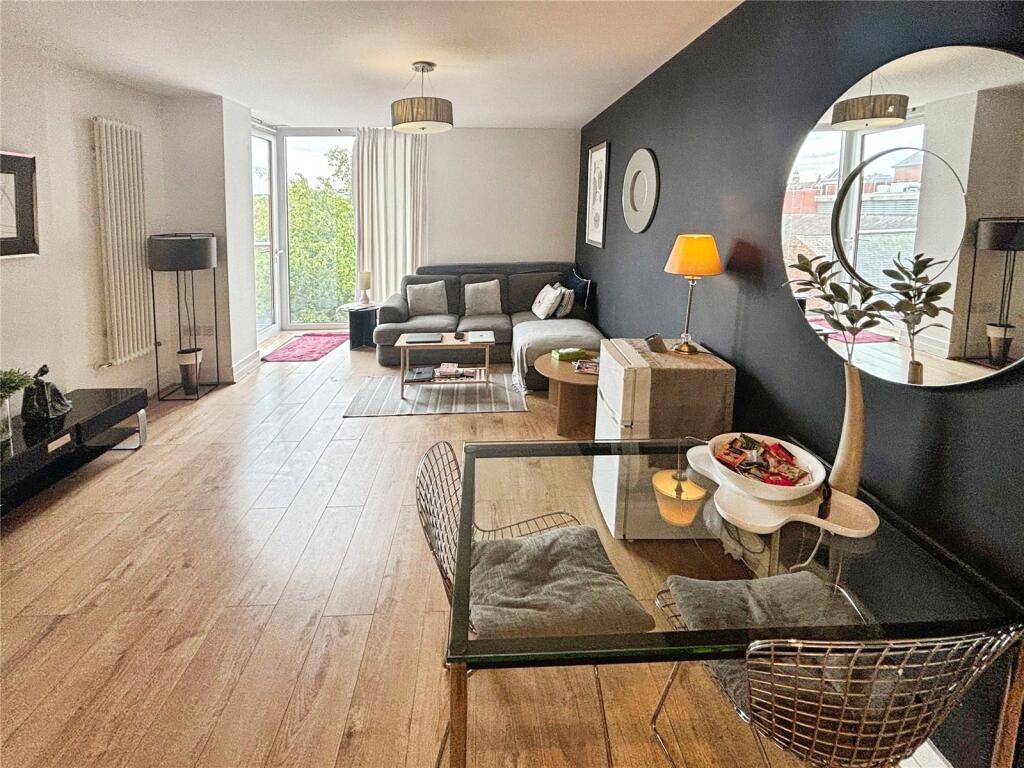 Living/Kitchen