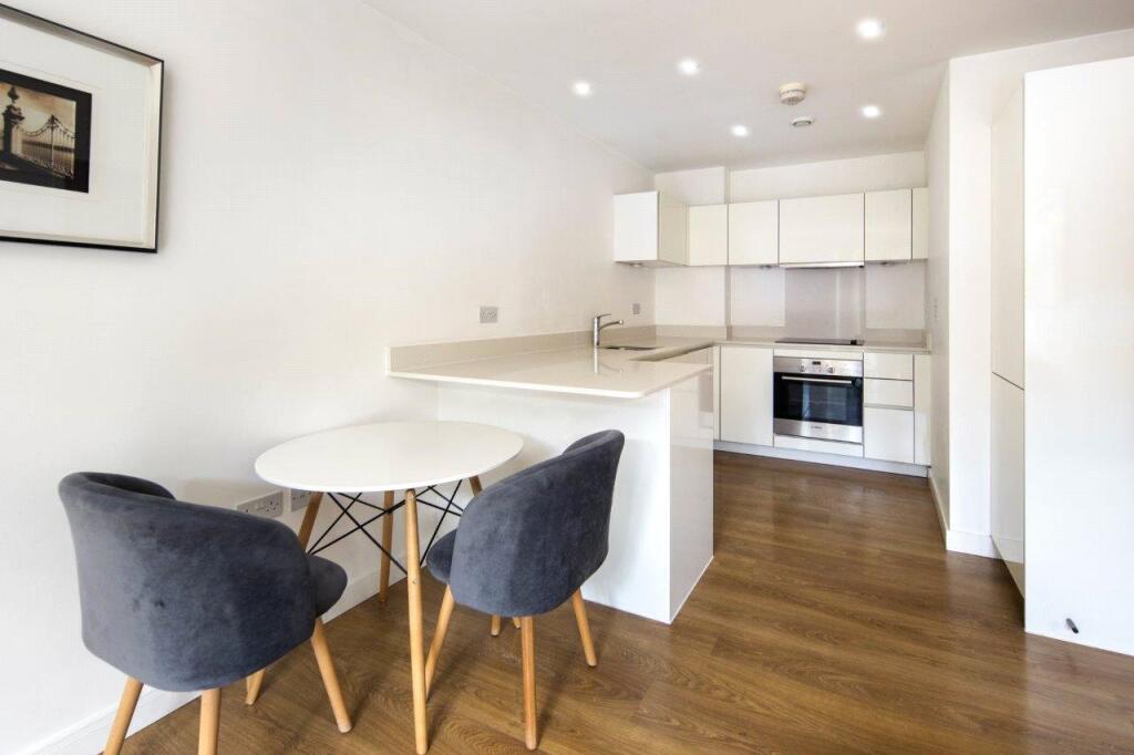 Kitchen/Dining Area