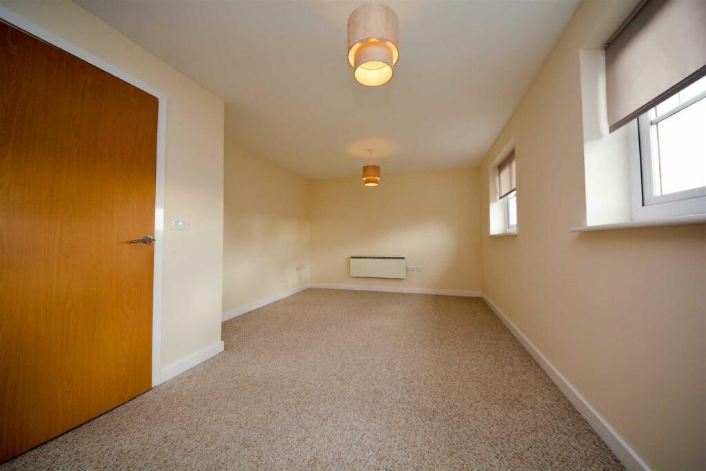 Lounge / Kitchen / Diner