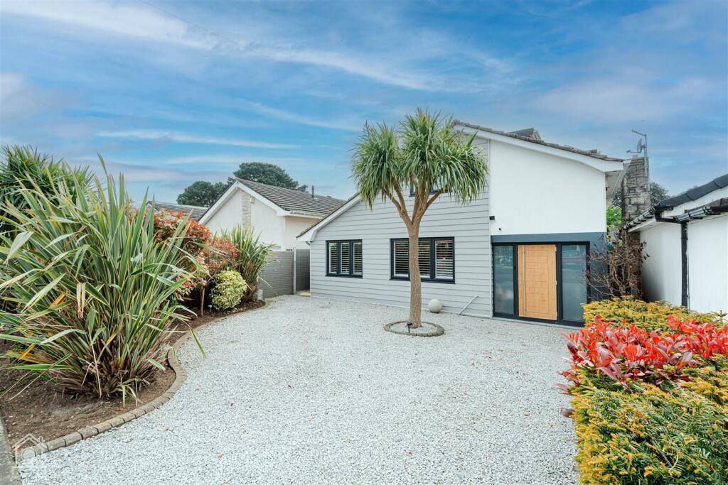 7 Ariel Close-08.jpg