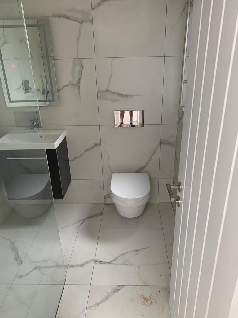 bathrom3.jpg