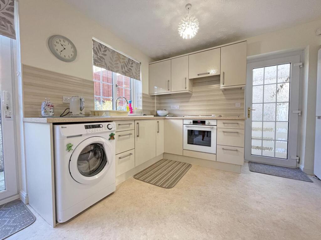 Culver Close 24 - Kitchen...jpg