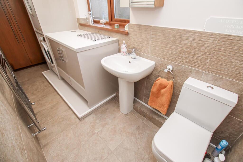 UTILITY ROOM/DOWNSTAIRS W.C.