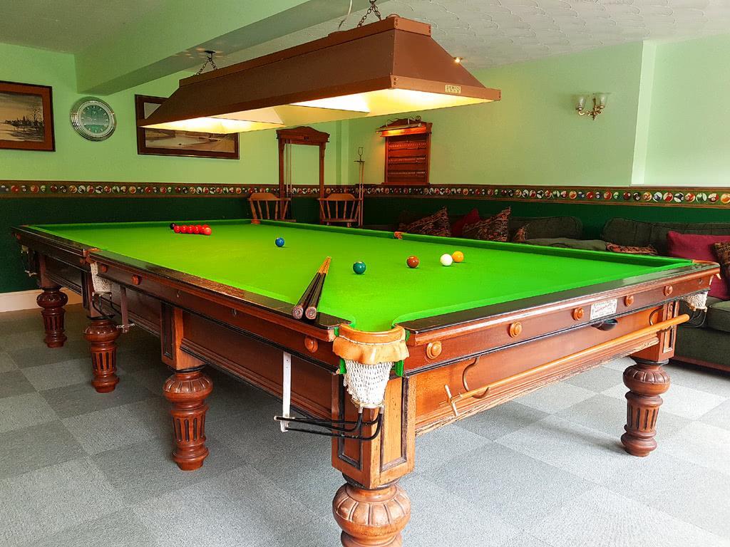 Snooker Room.jpg