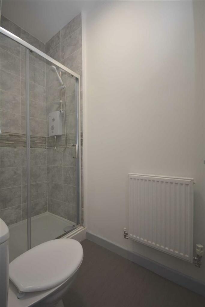 Bedroom 5 - En-suite