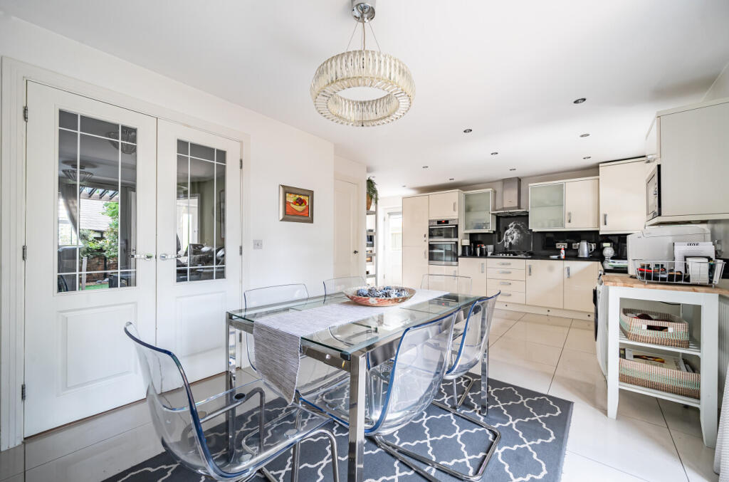 19-681b7b234ed43-...