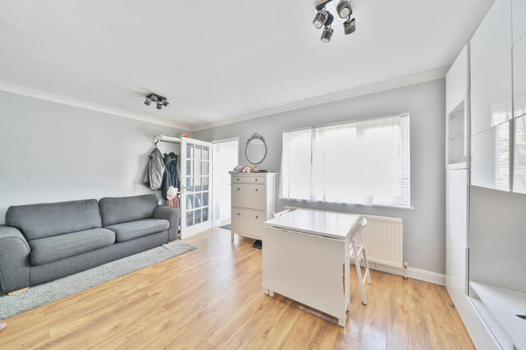 1310674-7-685eb89...