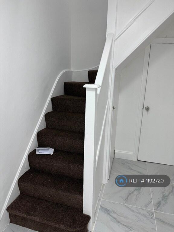 Gf Passage + Stair To Ff
