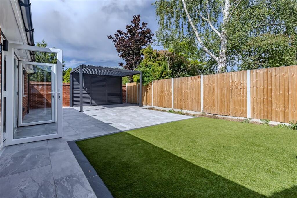 EXTERNAL AREA