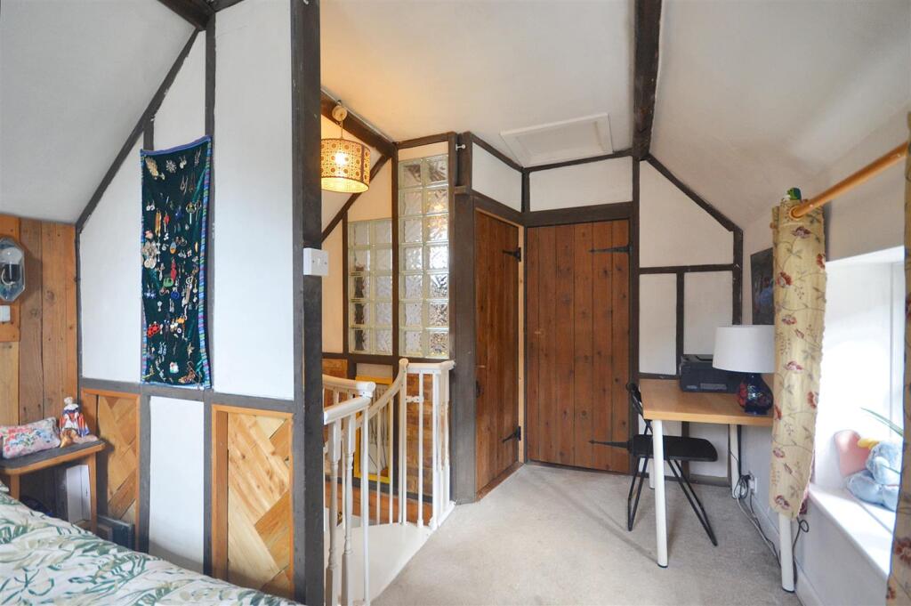 Landing/Study Space