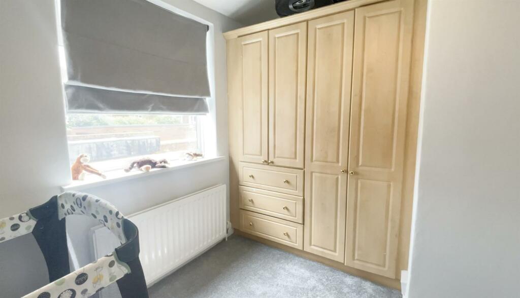 BEDROOM FIVE/HOME OFFICE
