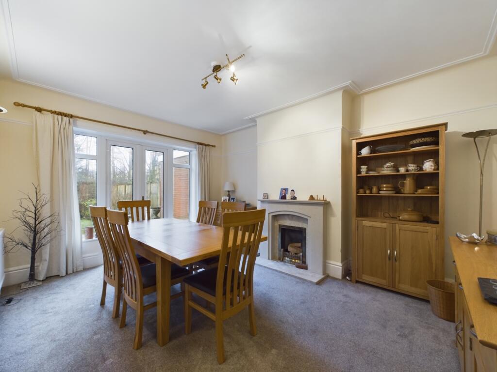 CAM02386G0-PR0110-STILL005