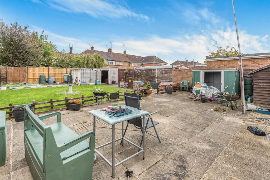 50 Manor Road, Banbury-17.jpg