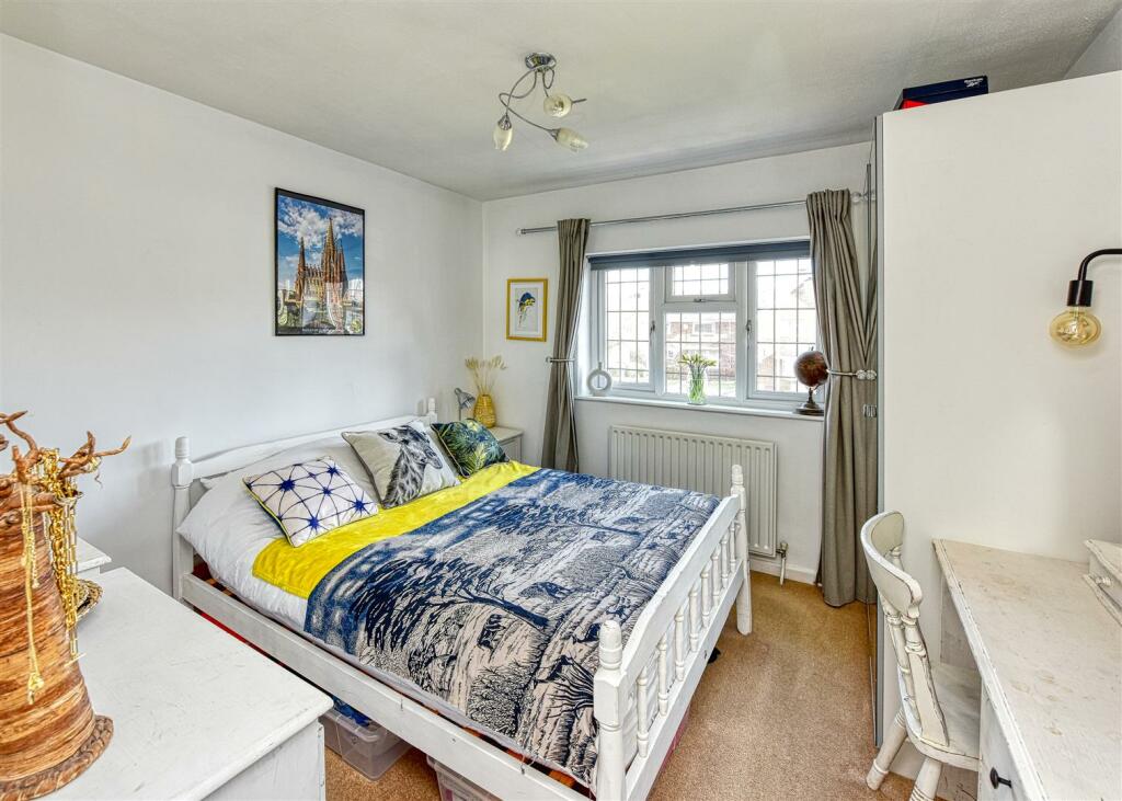 48 Van Diemans Road-bed2.jpg