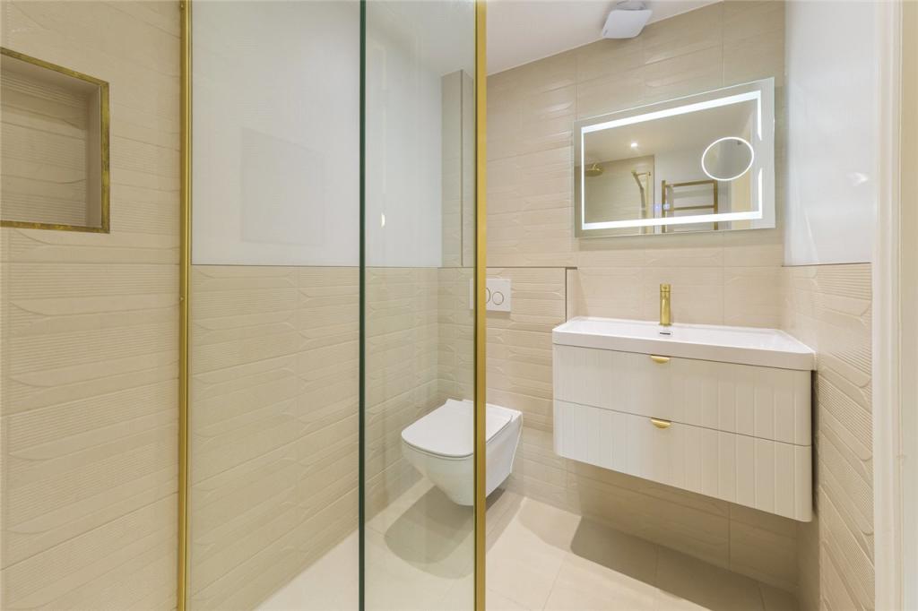 Ensuite