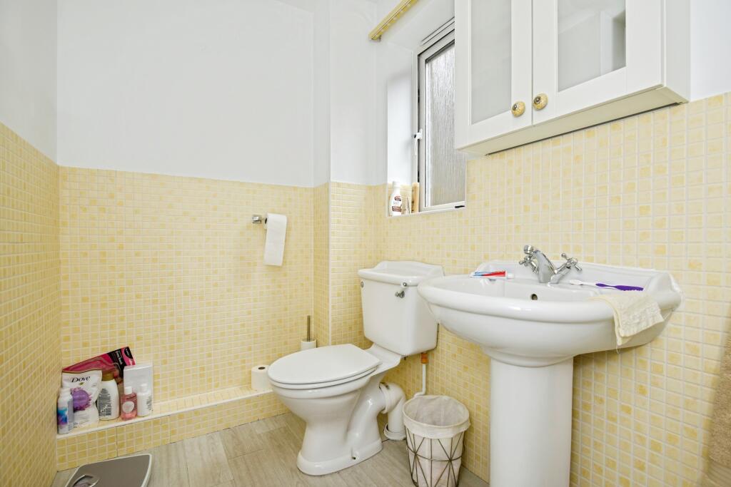 Master Bedroom Shower En-Suite