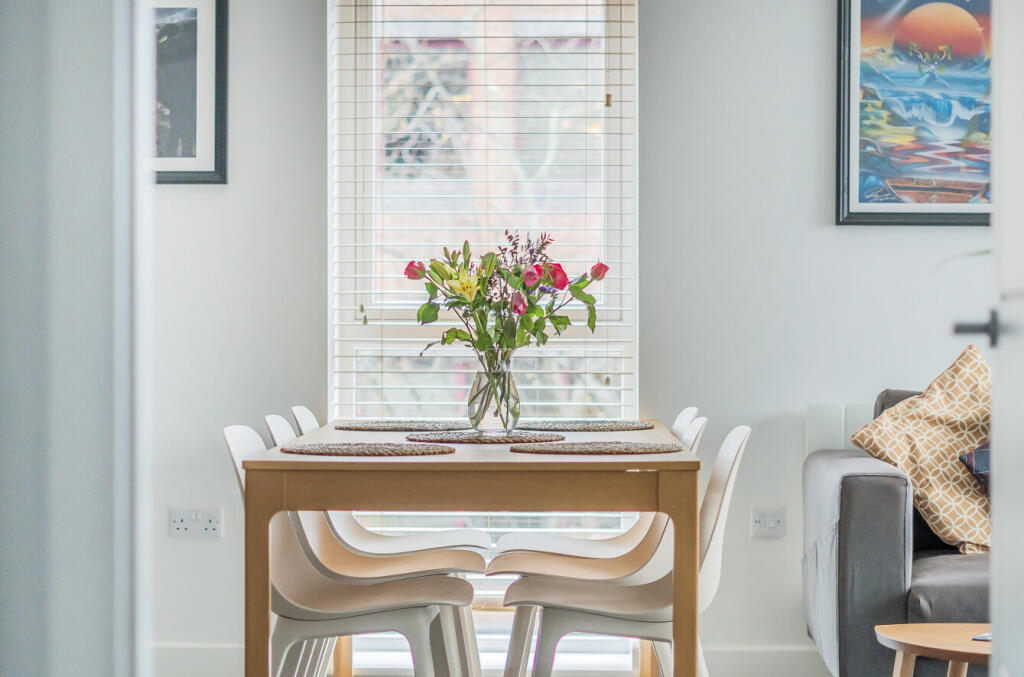 1377022-12-6911f1...