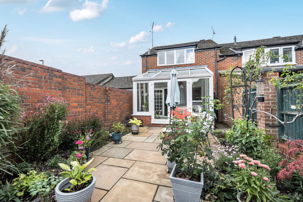 1350273-5-68c2ceb...