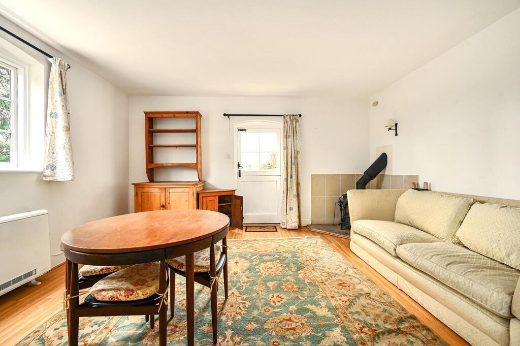 LEESDEN - STANDEN STREET - TN174LA (5).jpg