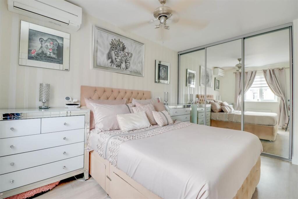 16 MAPLE LANE WICKFORD-12.jpg