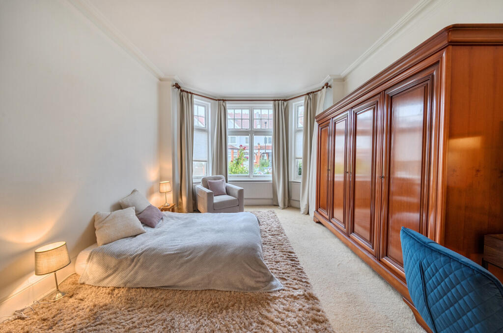 1370709-20-68f201...