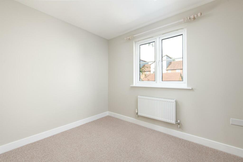 Bedroom2_1.jpg