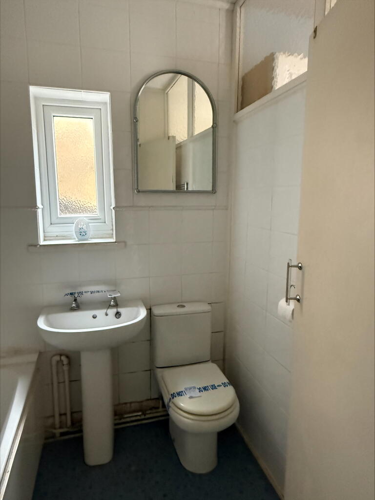 Bathroom 2 T202502240958.jpeg