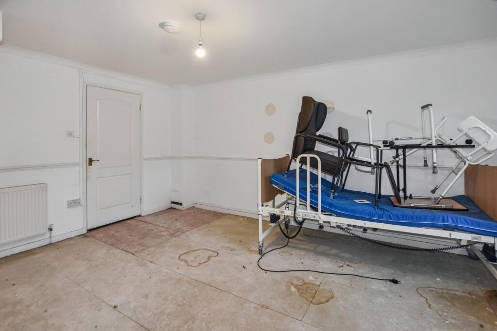 17 Cranberry Lane, Canning Town, London, E16 4PD