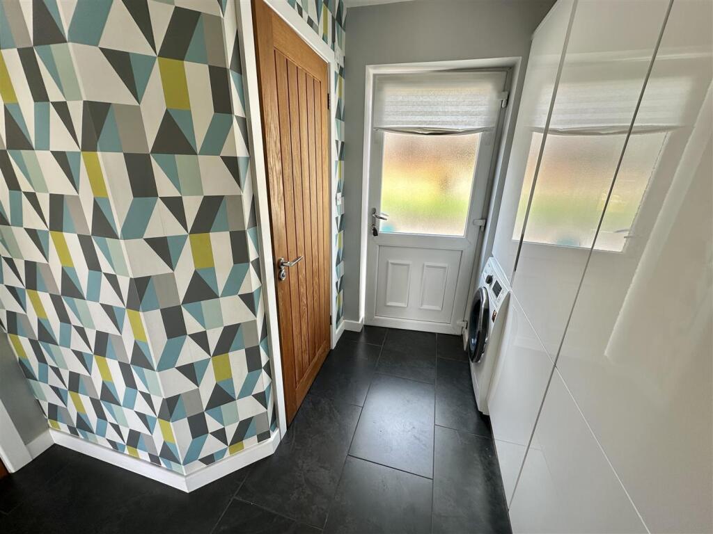 Bramleys Estate Agents - Abbey Close - Mirfield  (