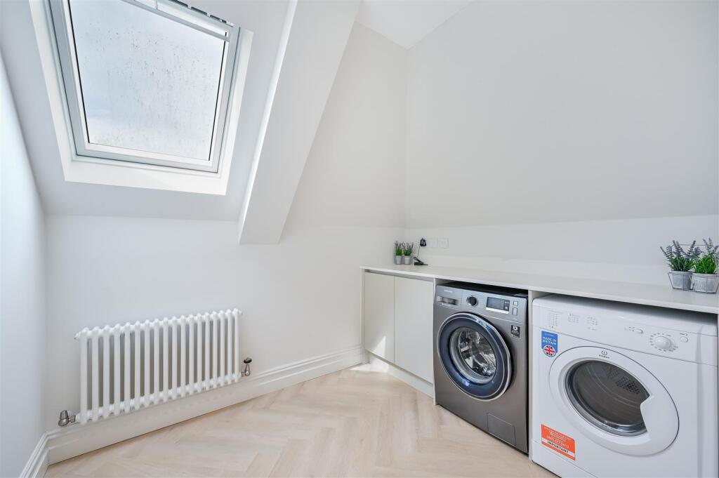 GREEN CURVE, 20-116.jpg