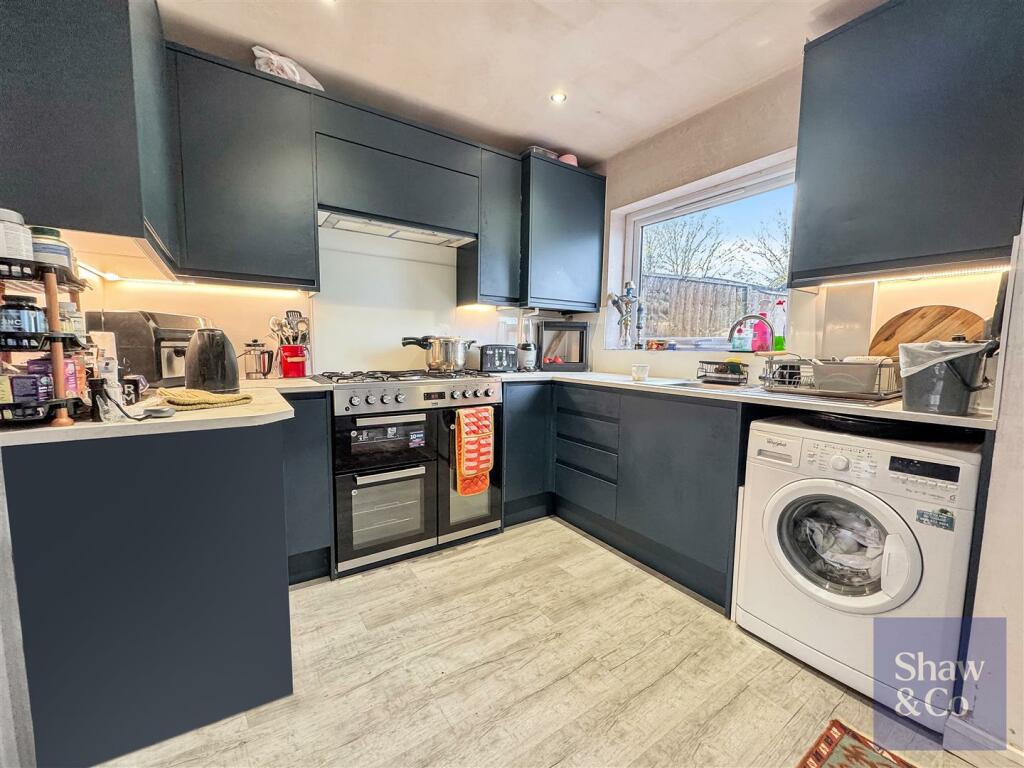 Kitchen._enhanced.jpg