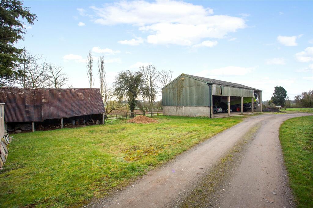 Barns 3 and 4