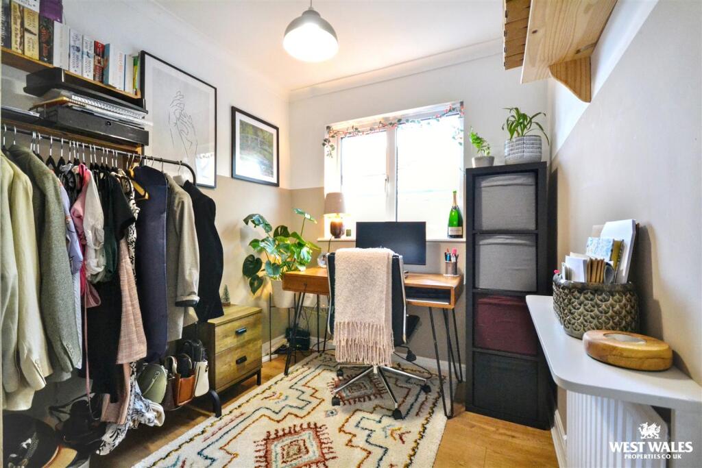Bedroom 3 / Stufy