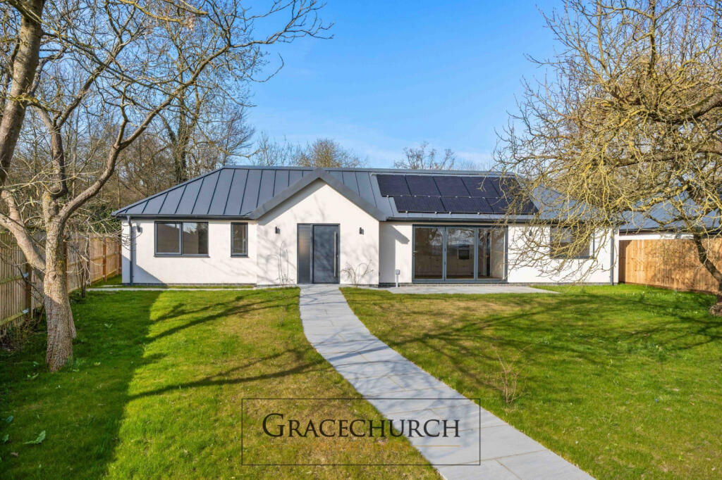 2/3 Bedroom Detached home