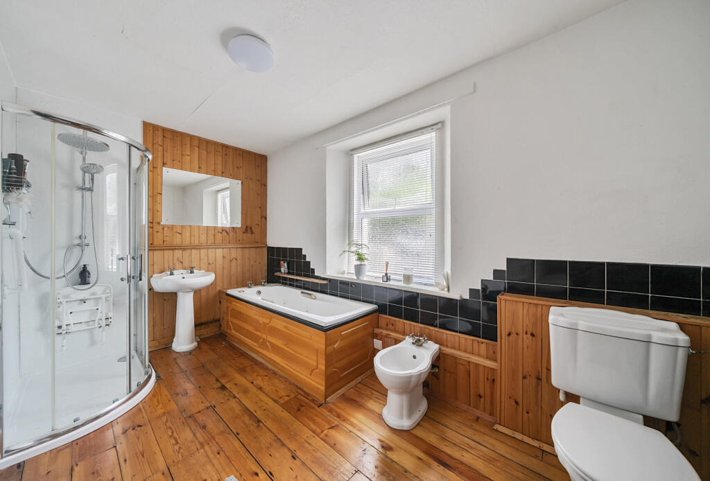 1298331-19-683d8c...