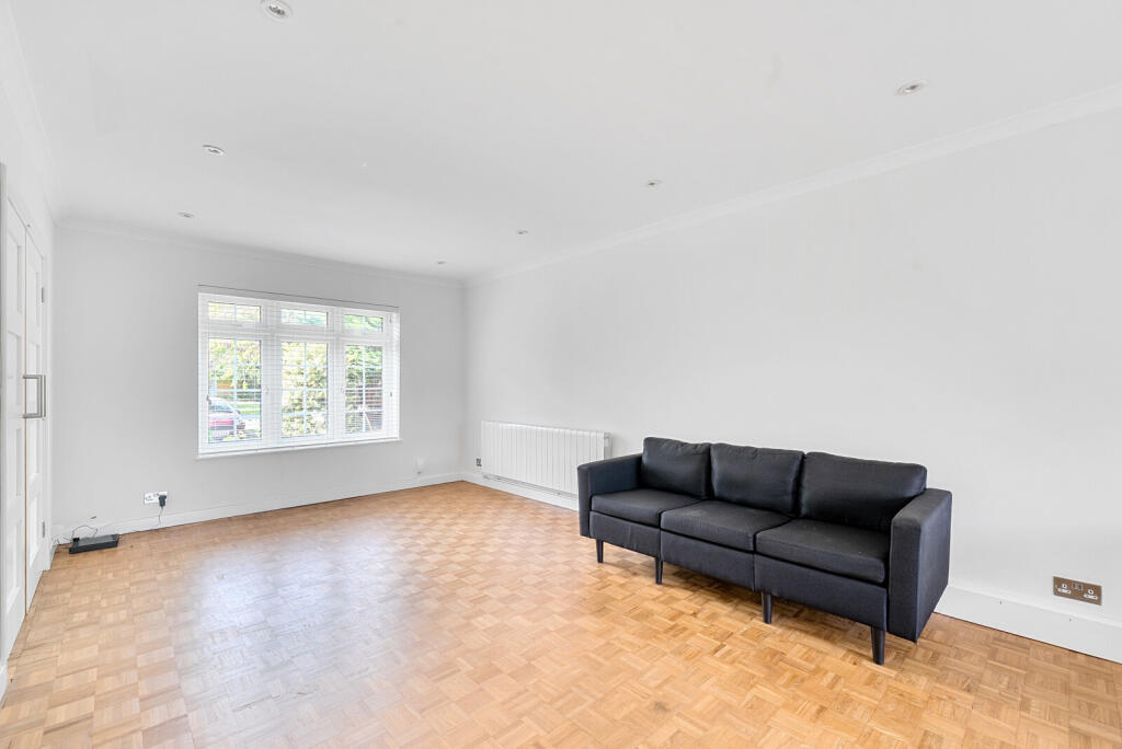 1348086-7-68b98dc...