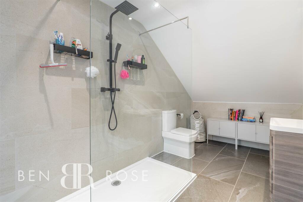 Master Ensuite