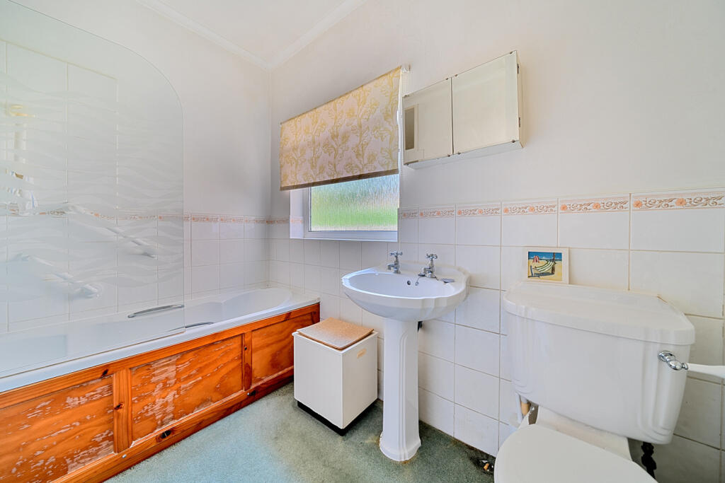 1299683-11-68308a...