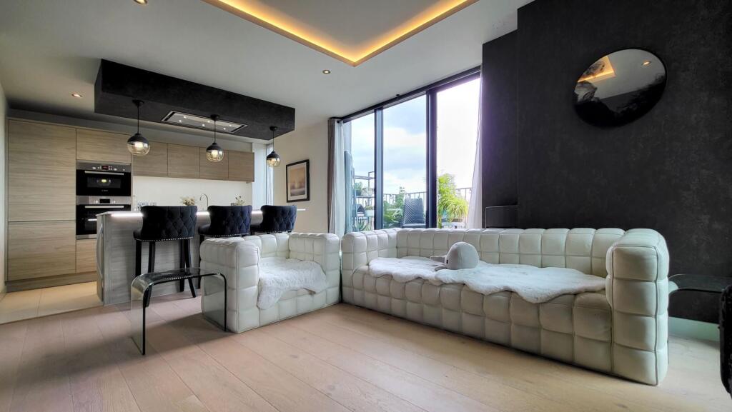 Stonebow House 4C - 18 Living Area 2.jpg