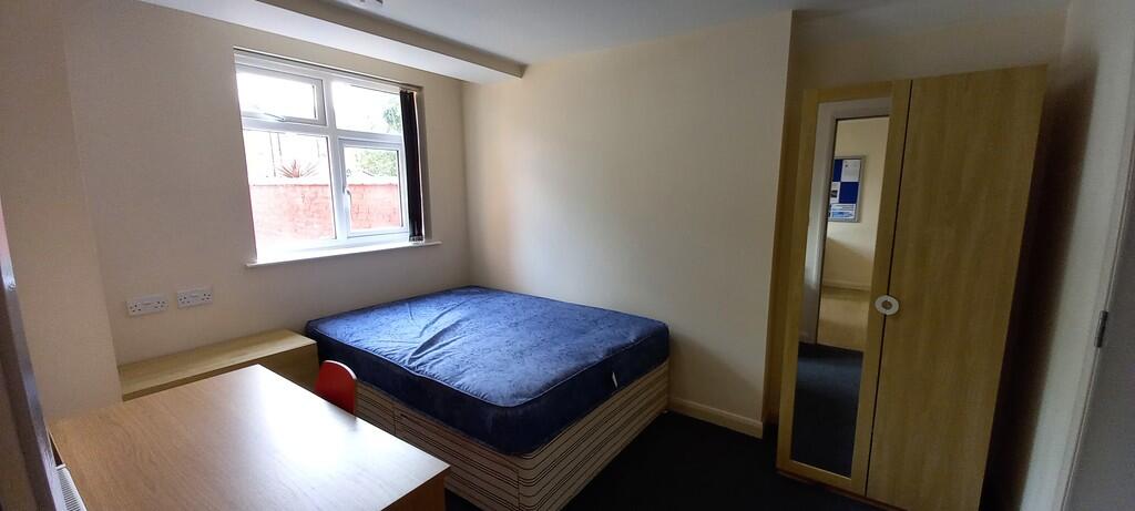 ROOM 2