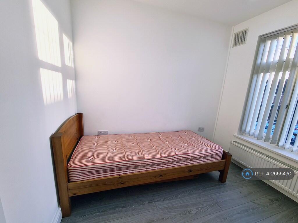 Bedroom 3 - Single Bed