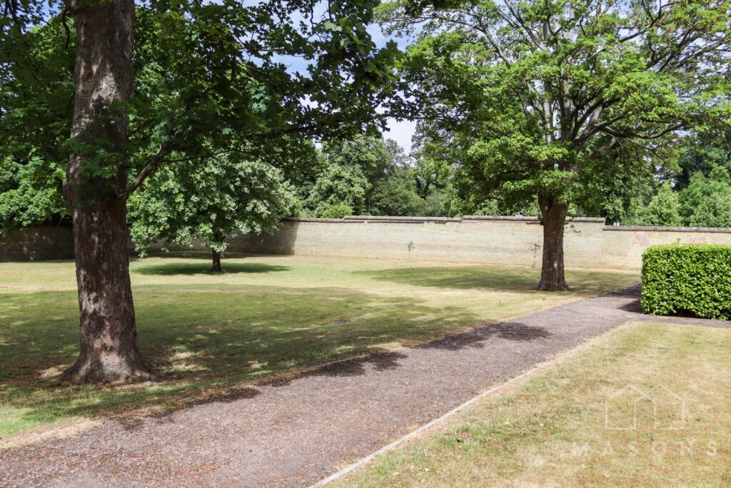 Communal Grounds