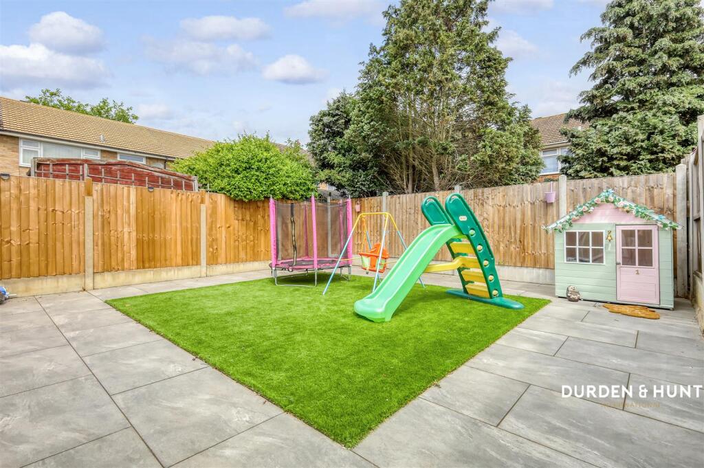 Duxford Close