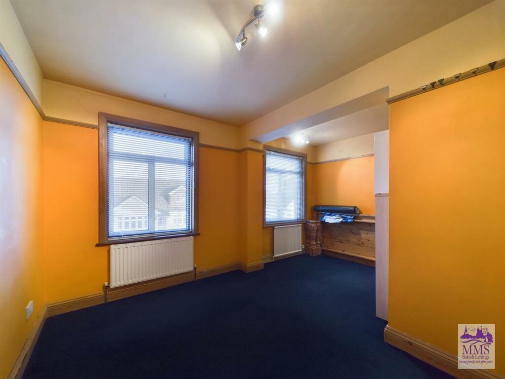 CAM02633G0-PR0219-STILL020.jpg